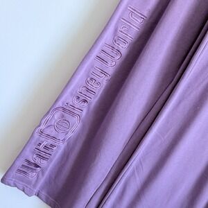 Walt Disney Parks Wide Leg Sweatpants Womens Large Embroidered Weekend‎ Comfort